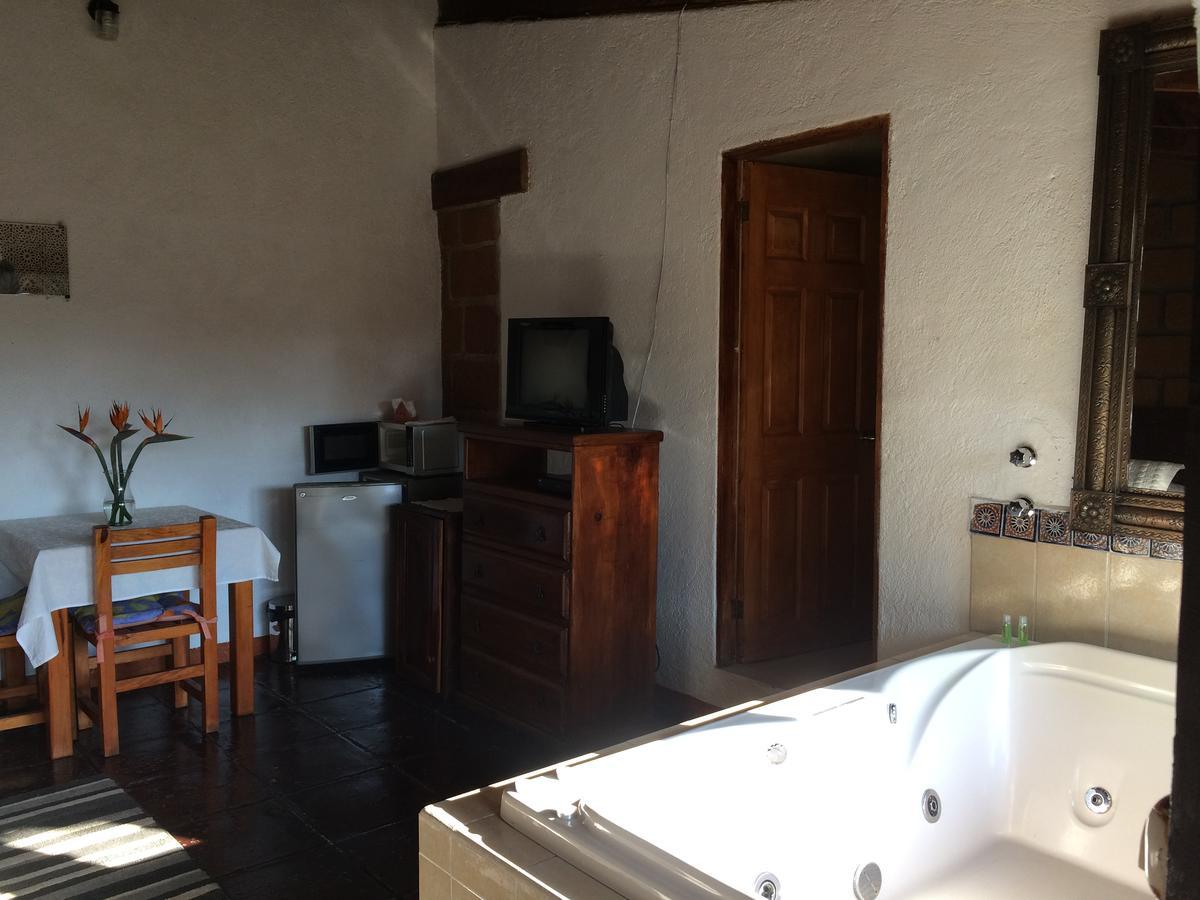 Rancho Las Joyas Cabanas Valle de Bravo Esterno foto